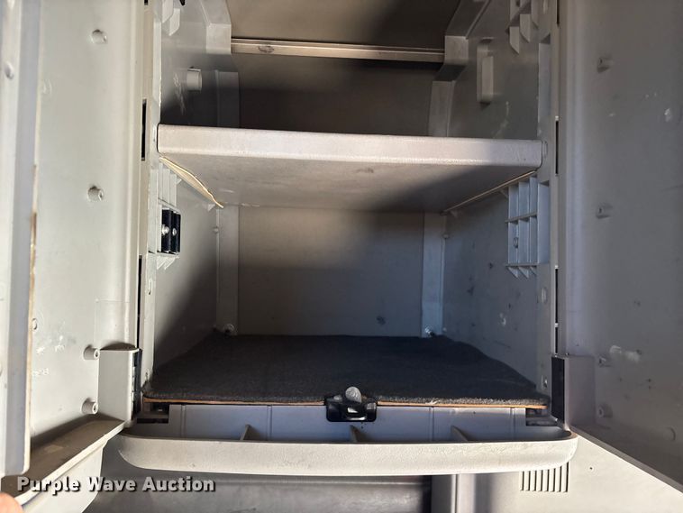 image for item FG0228 2006 Freightliner Columbia semi truck