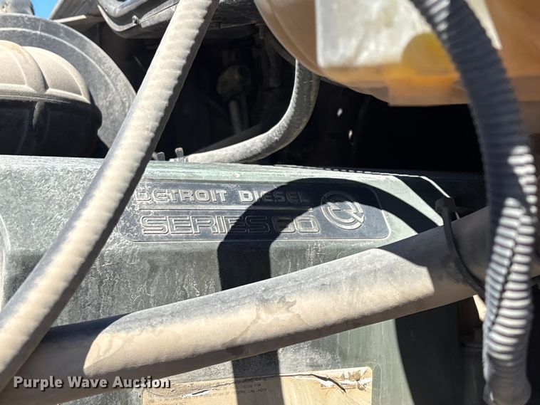 image for item FG0228 2006 Freightliner Columbia semi truck