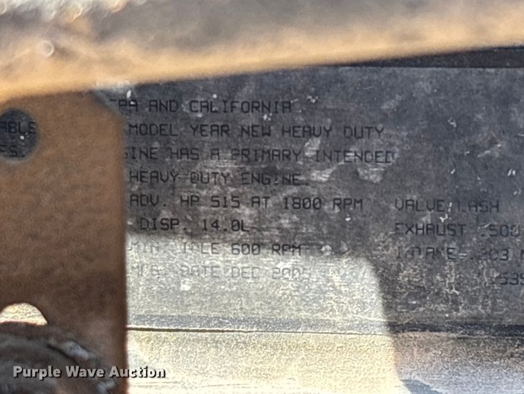 image for item FG0228 2006 Freightliner Columbia semi truck