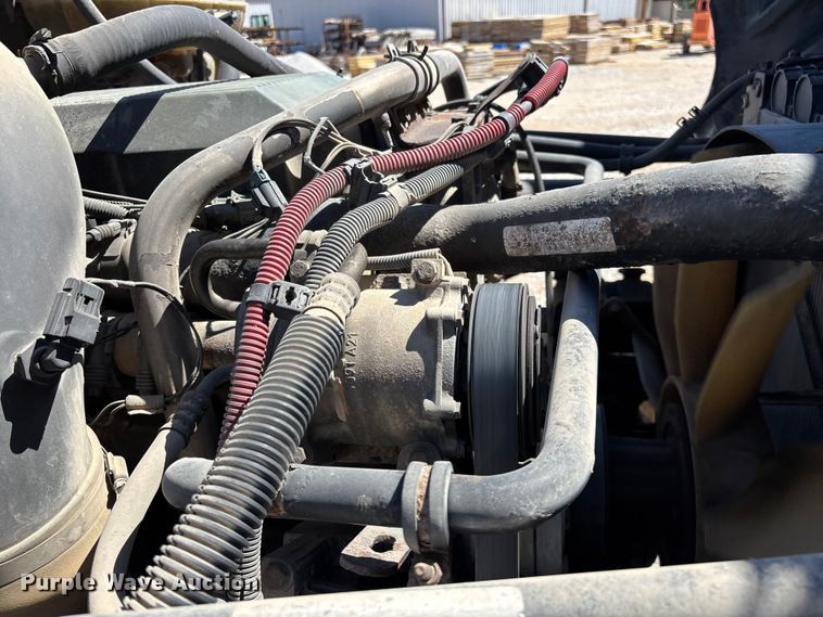 image for item FG0228 2006 Freightliner Columbia semi truck