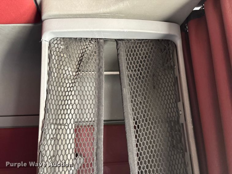 image for item FG0229 2003 Freightliner Columbia semi truck