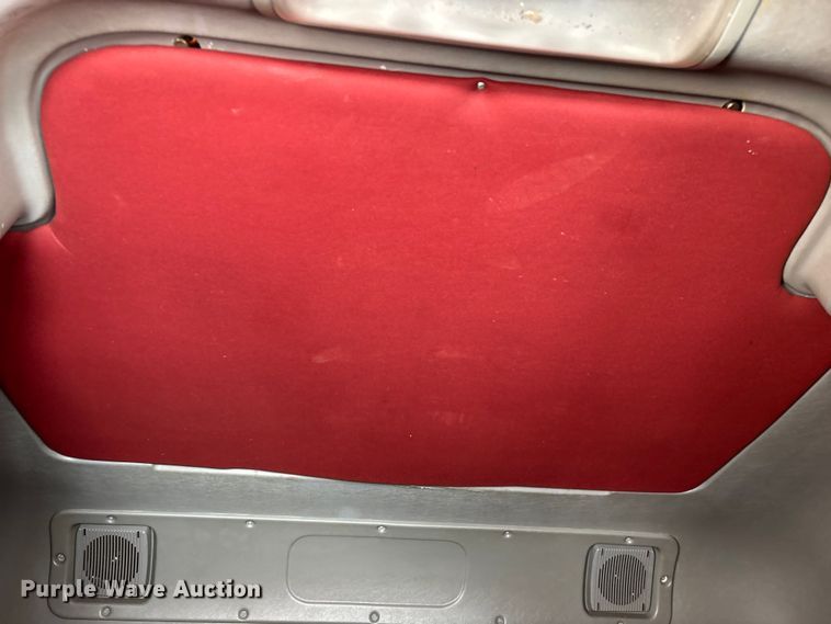 image for item FG0229 2003 Freightliner Columbia semi truck