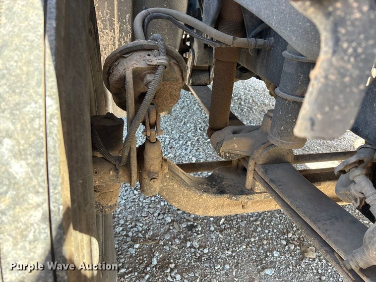 image for item FG0229 2003 Freightliner Columbia semi truck