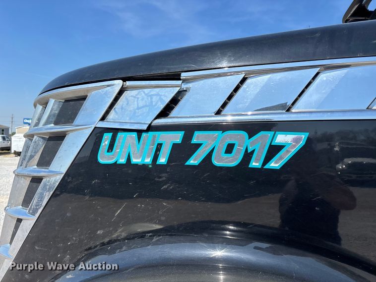 image for item FG0241 2016 International Lonestar SFA semi truck