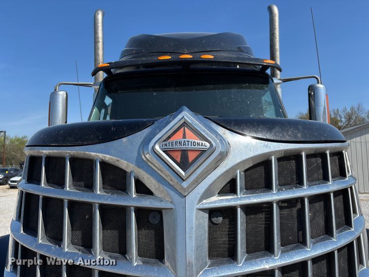image for item FG0241 2016 International Lonestar SFA semi truck
