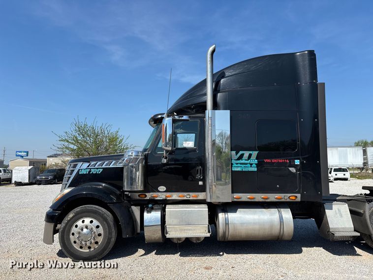 image for item FG0241 2016 International Lonestar SFA semi truck