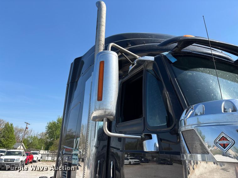 image for item FG0241 2016 International Lonestar SFA semi truck