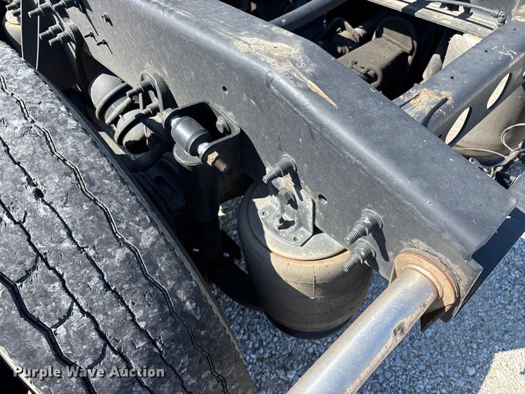 image for item FG0241 2016 International Lonestar SFA semi truck