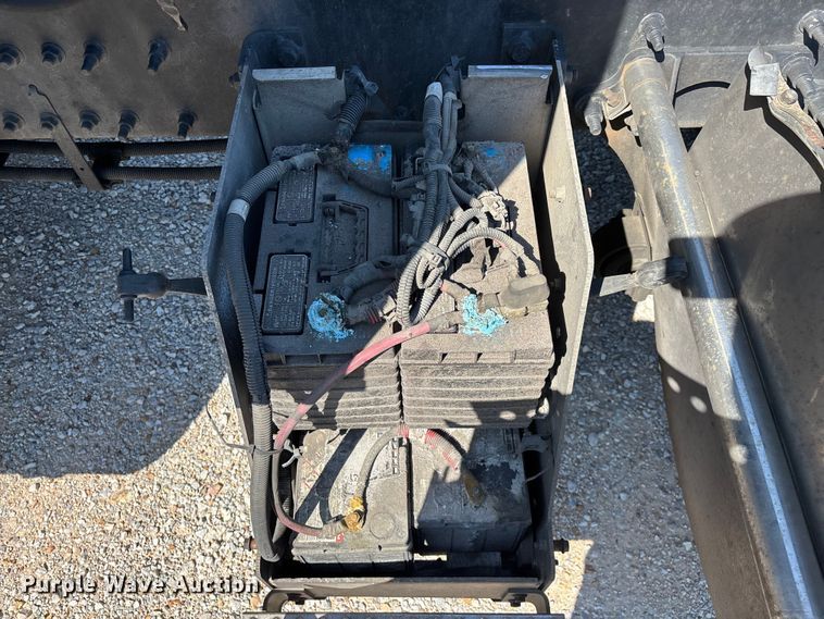 image for item FG0241 2016 International Lonestar SFA semi truck