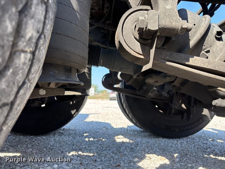 image for item FG0241 2016 International Lonestar SFA semi truck