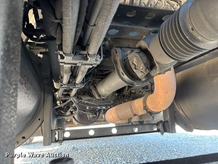 image for item FG0241 2016 International Lonestar SFA semi truck