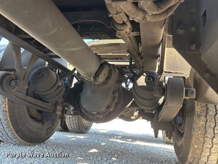 image for item FG0241 2016 International Lonestar SFA semi truck