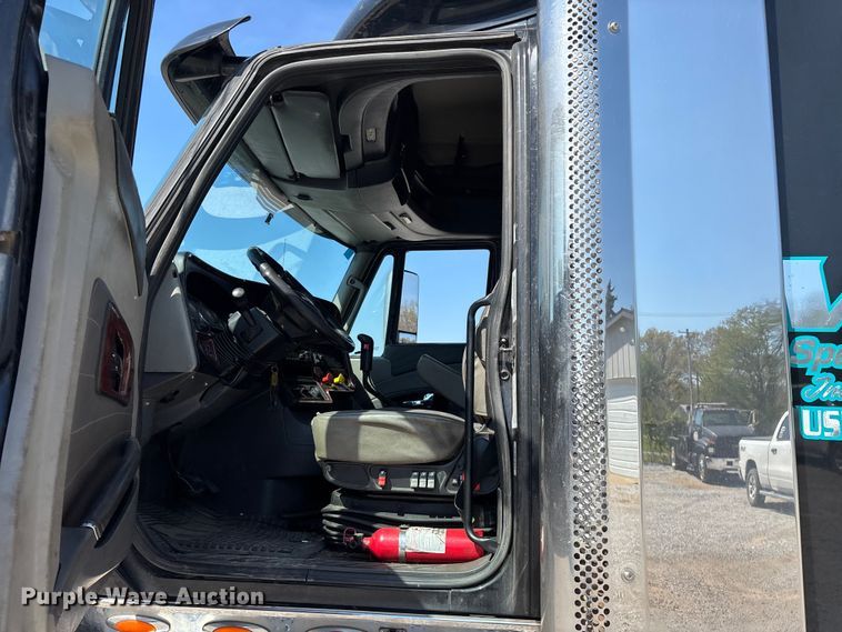 image for item FG0241 2016 International Lonestar SFA semi truck