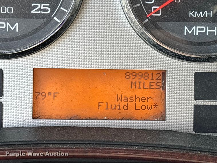 image for item FG0241 2016 International Lonestar SFA semi truck