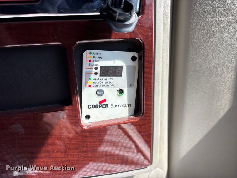 image for item FG0241 2016 International Lonestar SFA semi truck