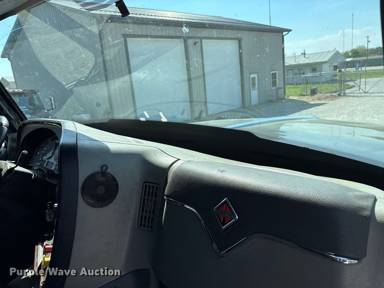 image for item FG0241 2016 International Lonestar SFA semi truck