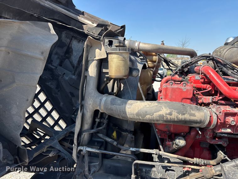 image for item FG0241 2016 International Lonestar SFA semi truck