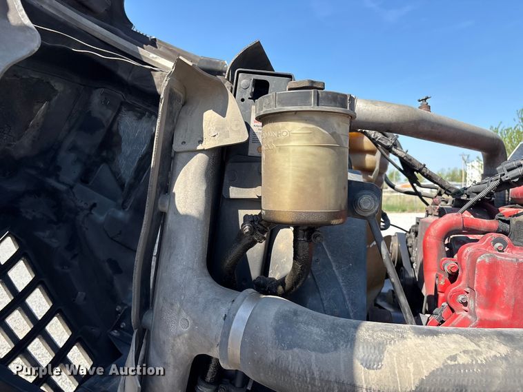 image for item FG0241 2016 International Lonestar SFA semi truck