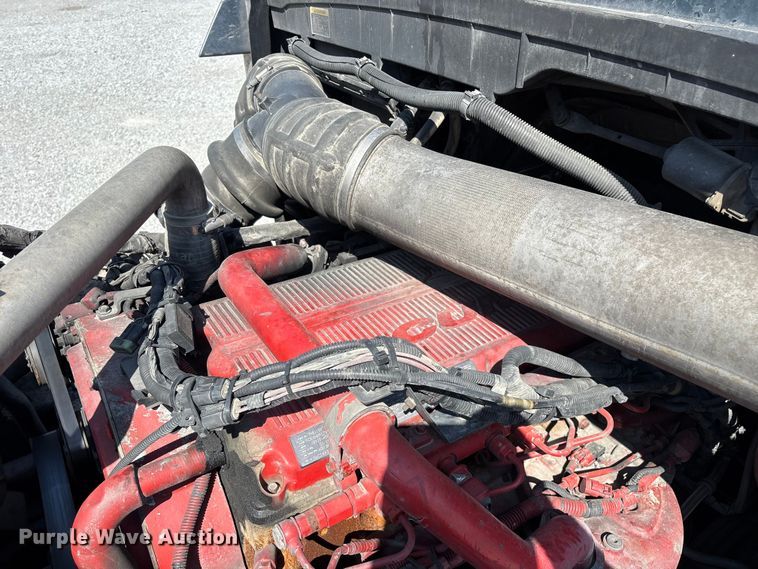 image for item FG0241 2016 International Lonestar SFA semi truck