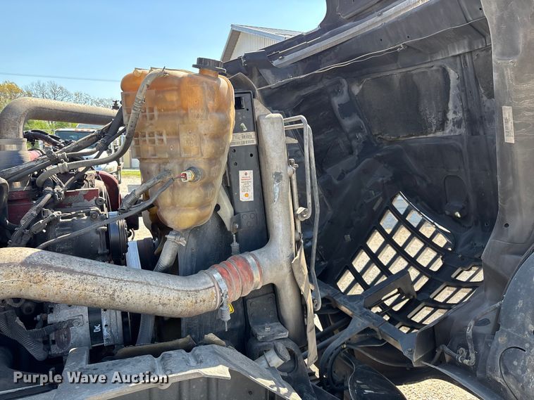 image for item FG0241 2016 International Lonestar SFA semi truck