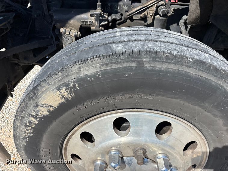 image for item FG0241 2016 International Lonestar SFA semi truck