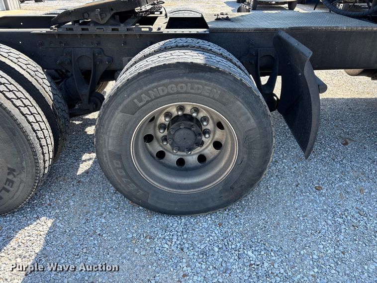 image for item FG0241 2016 International Lonestar SFA semi truck