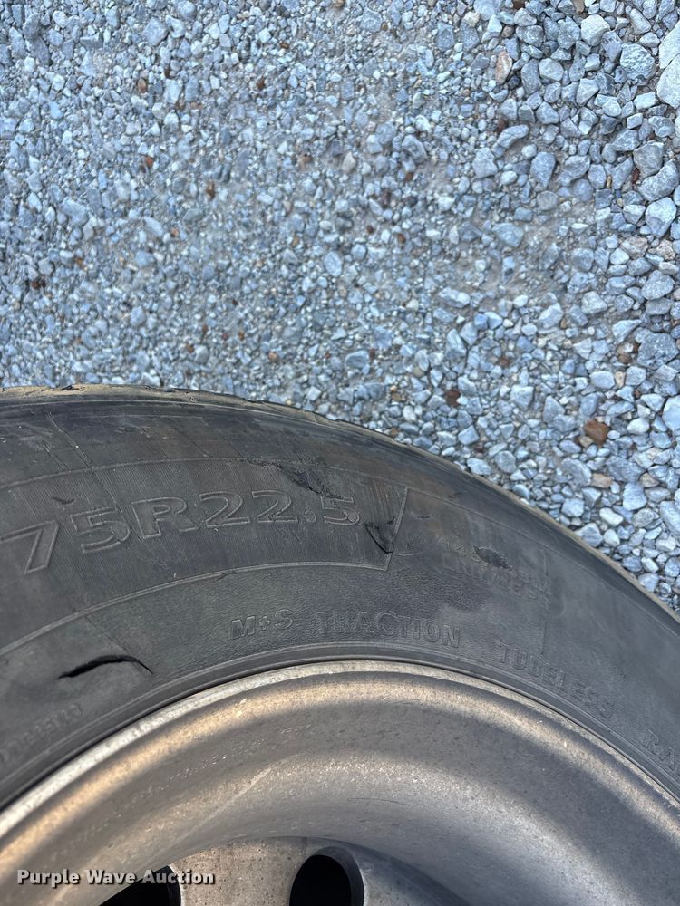 image for item FG0241 2016 International Lonestar SFA semi truck