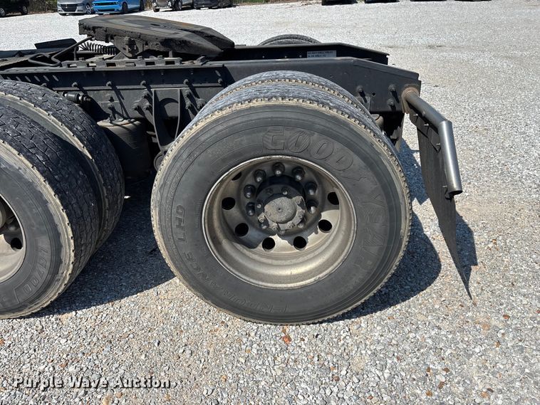 image for item FG0241 2016 International Lonestar SFA semi truck