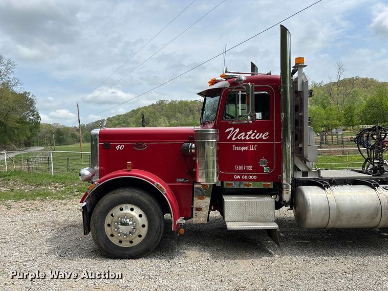 image for item FG0255 1981 Peterbilt 359 semi truck