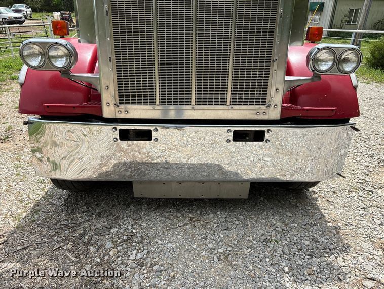 image for item FG0255 1981 Peterbilt 359 semi truck