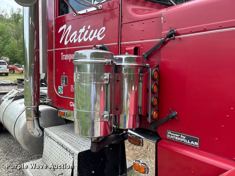 image for item FG0255 1981 Peterbilt 359 semi truck