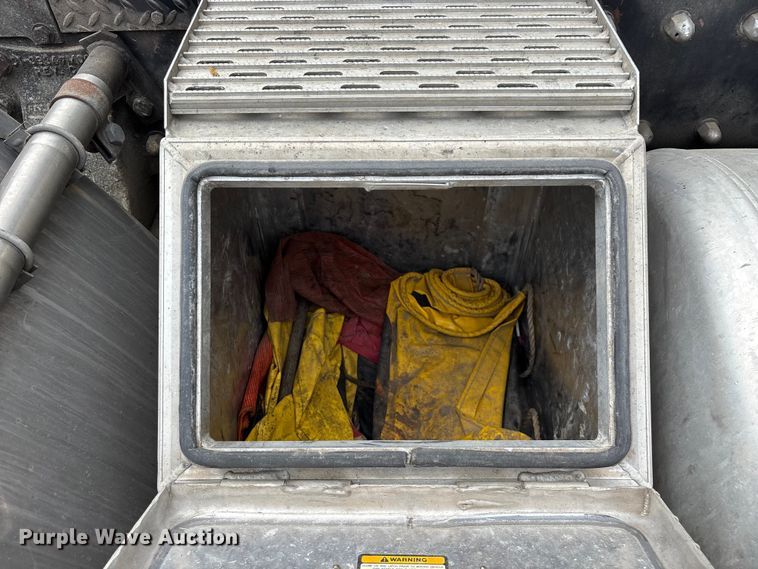 image for item FG0255 1981 Peterbilt 359 semi truck