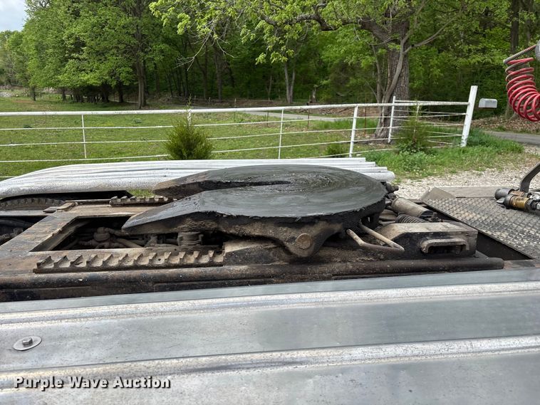 image for item FG0255 1981 Peterbilt 359 semi truck