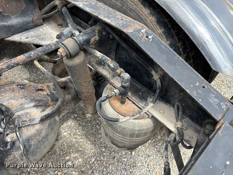 image for item FG0255 1981 Peterbilt 359 semi truck