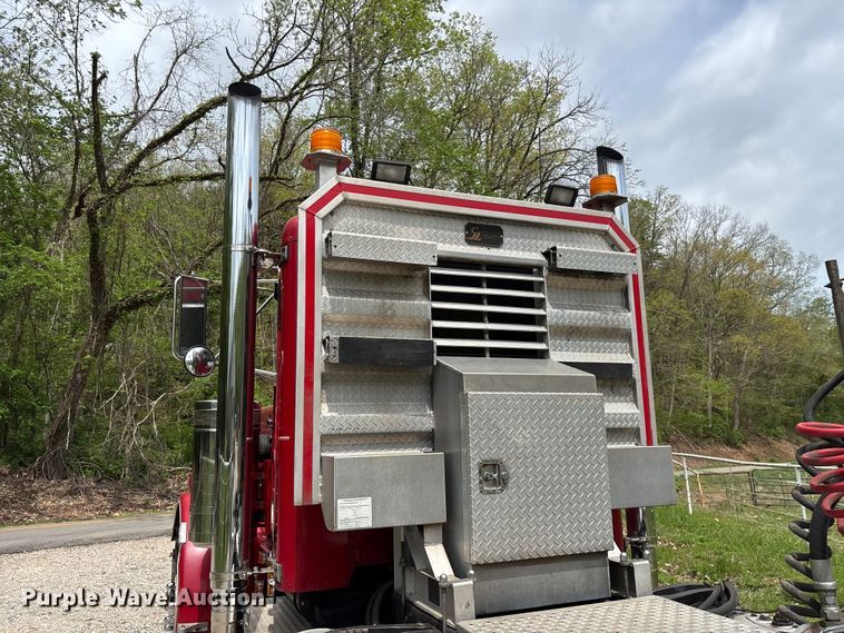 image for item FG0255 1981 Peterbilt 359 semi truck