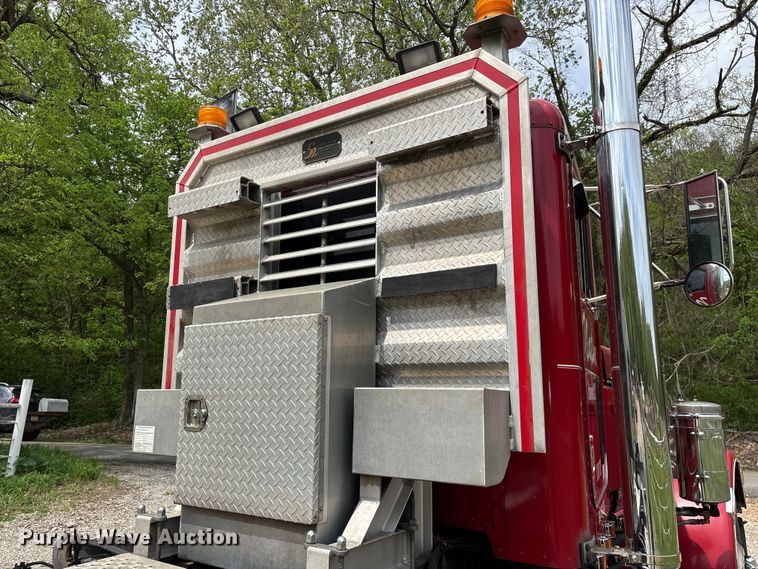 image for item FG0255 1981 Peterbilt 359 semi truck