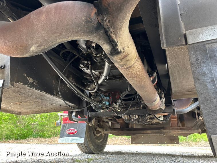 image for item FG0255 1981 Peterbilt 359 semi truck