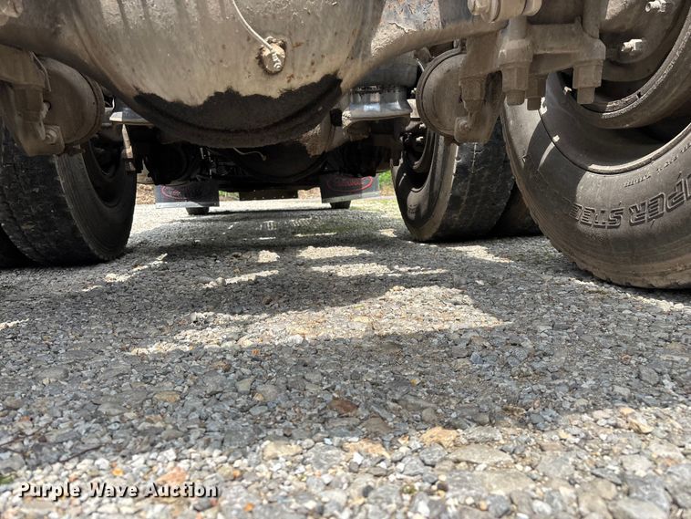 image for item FG0255 1981 Peterbilt 359 semi truck