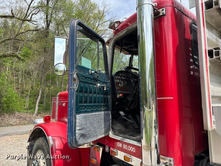 image for item FG0255 1981 Peterbilt 359 semi truck