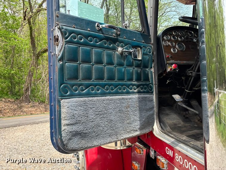 image for item FG0255 1981 Peterbilt 359 semi truck