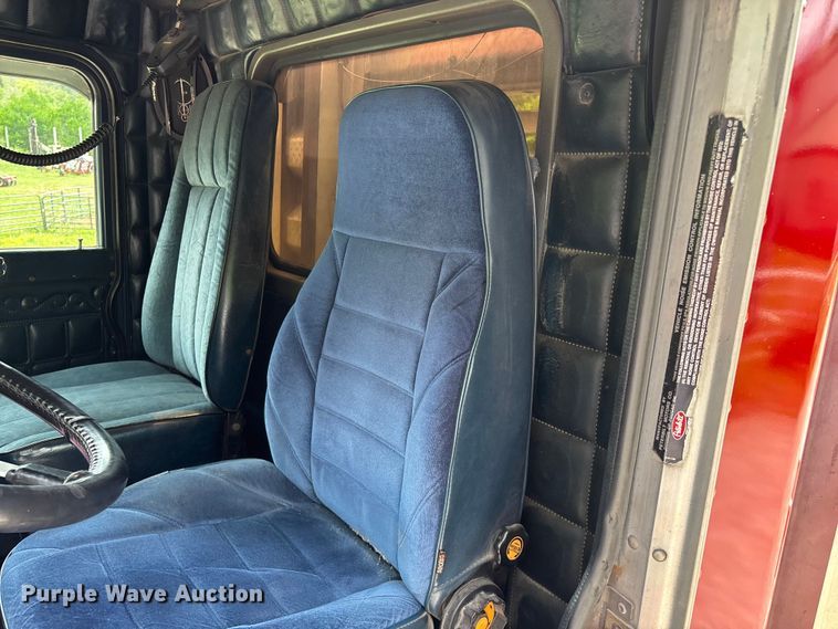 image for item FG0255 1981 Peterbilt 359 semi truck