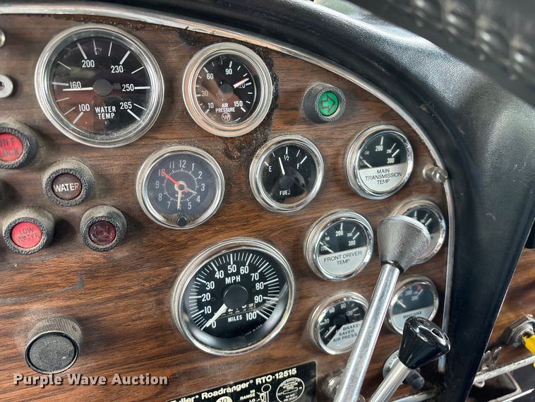 image for item FG0255 1981 Peterbilt 359 semi truck