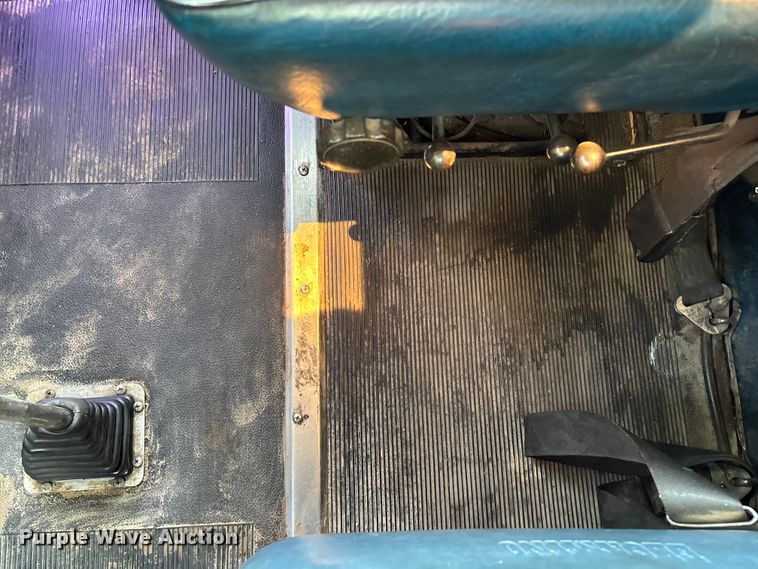 image for item FG0255 1981 Peterbilt 359 semi truck