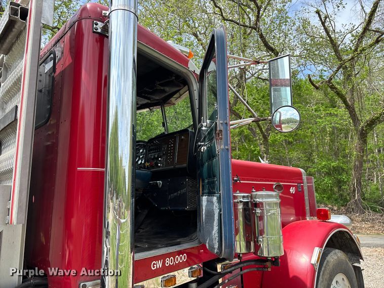 image for item FG0255 1981 Peterbilt 359 semi truck