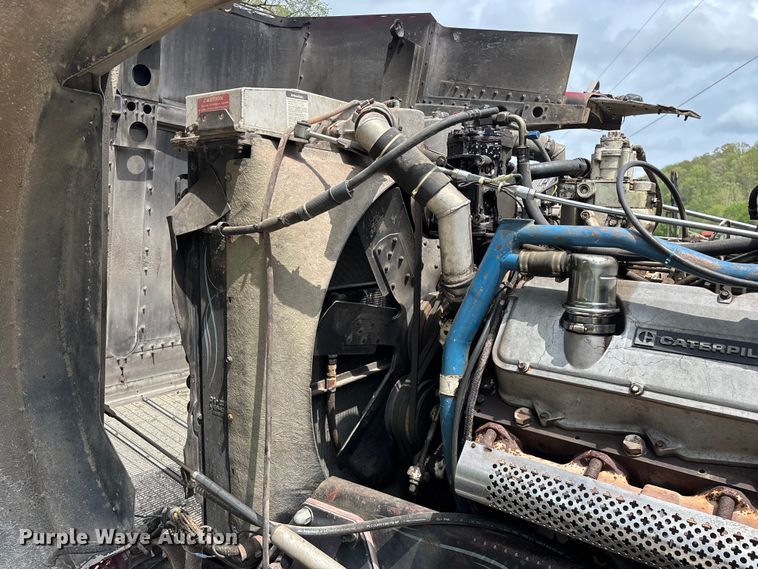 image for item FG0255 1981 Peterbilt 359 semi truck