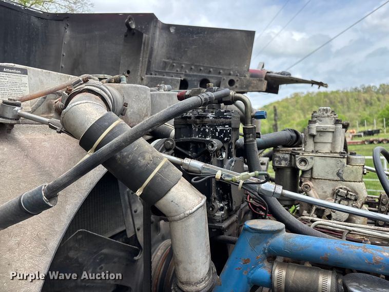 image for item FG0255 1981 Peterbilt 359 semi truck