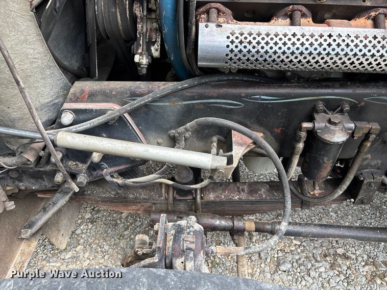 image for item FG0255 1981 Peterbilt 359 semi truck