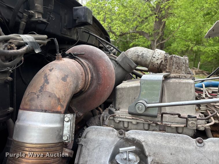 image for item FG0255 1981 Peterbilt 359 semi truck