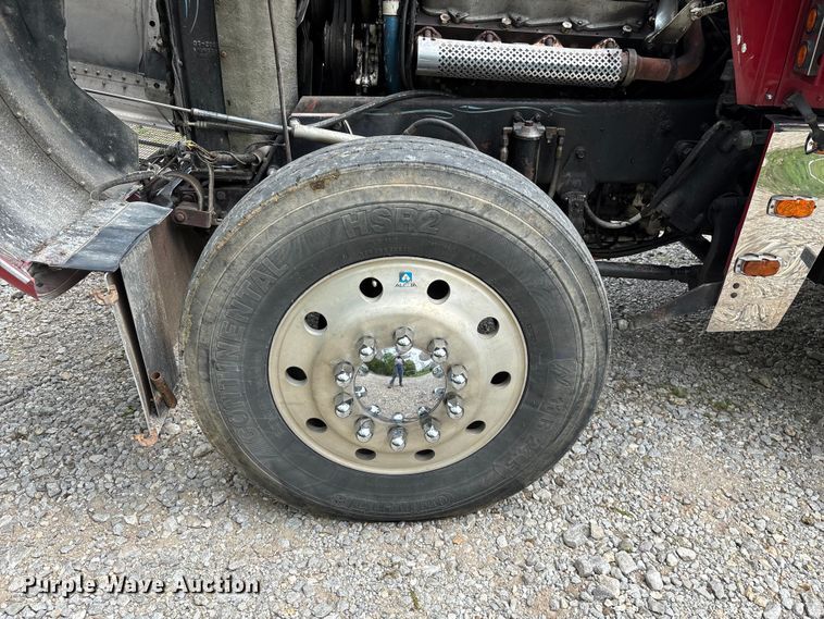 image for item FG0255 1981 Peterbilt 359 semi truck