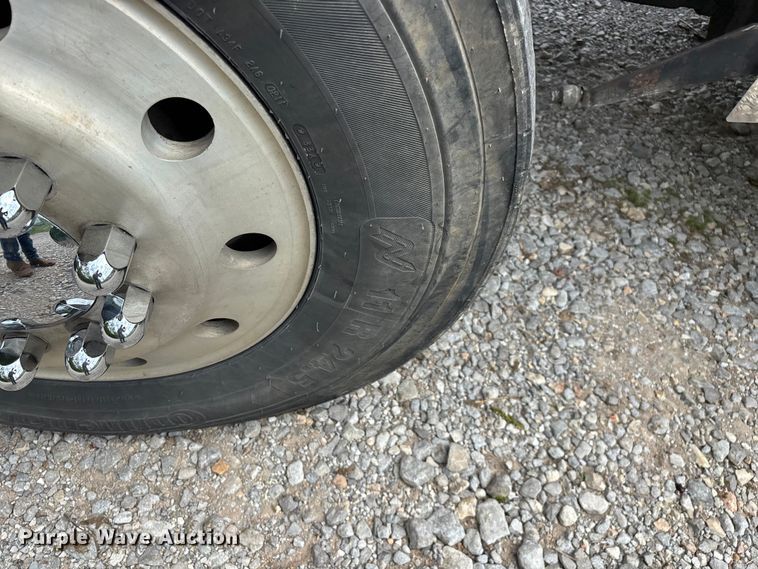 image for item FG0255 1981 Peterbilt 359 semi truck